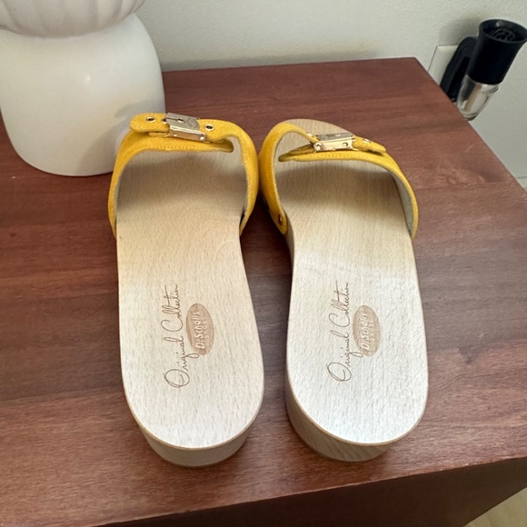 Dr. Scholl's Original Women's Sandals  - Yellow Suede - Size 8 - Picture 3 of 6